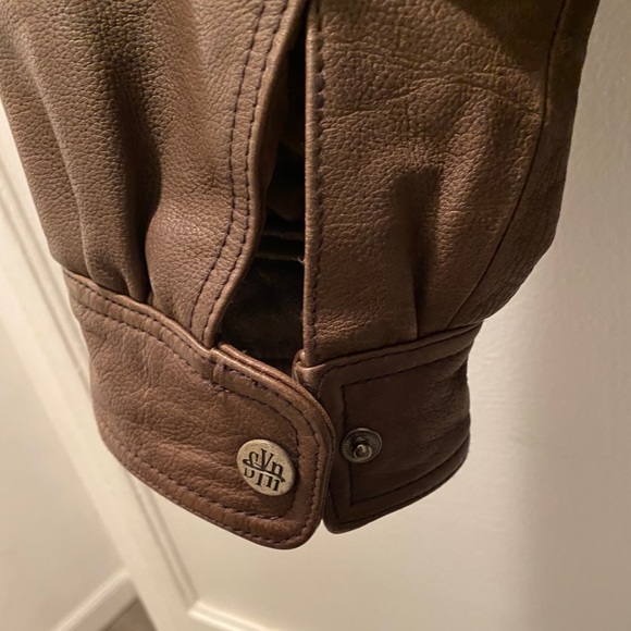 *SOLD* Synergy Studio Men’s Leather Bomber Jacket - Picture 4 of 11